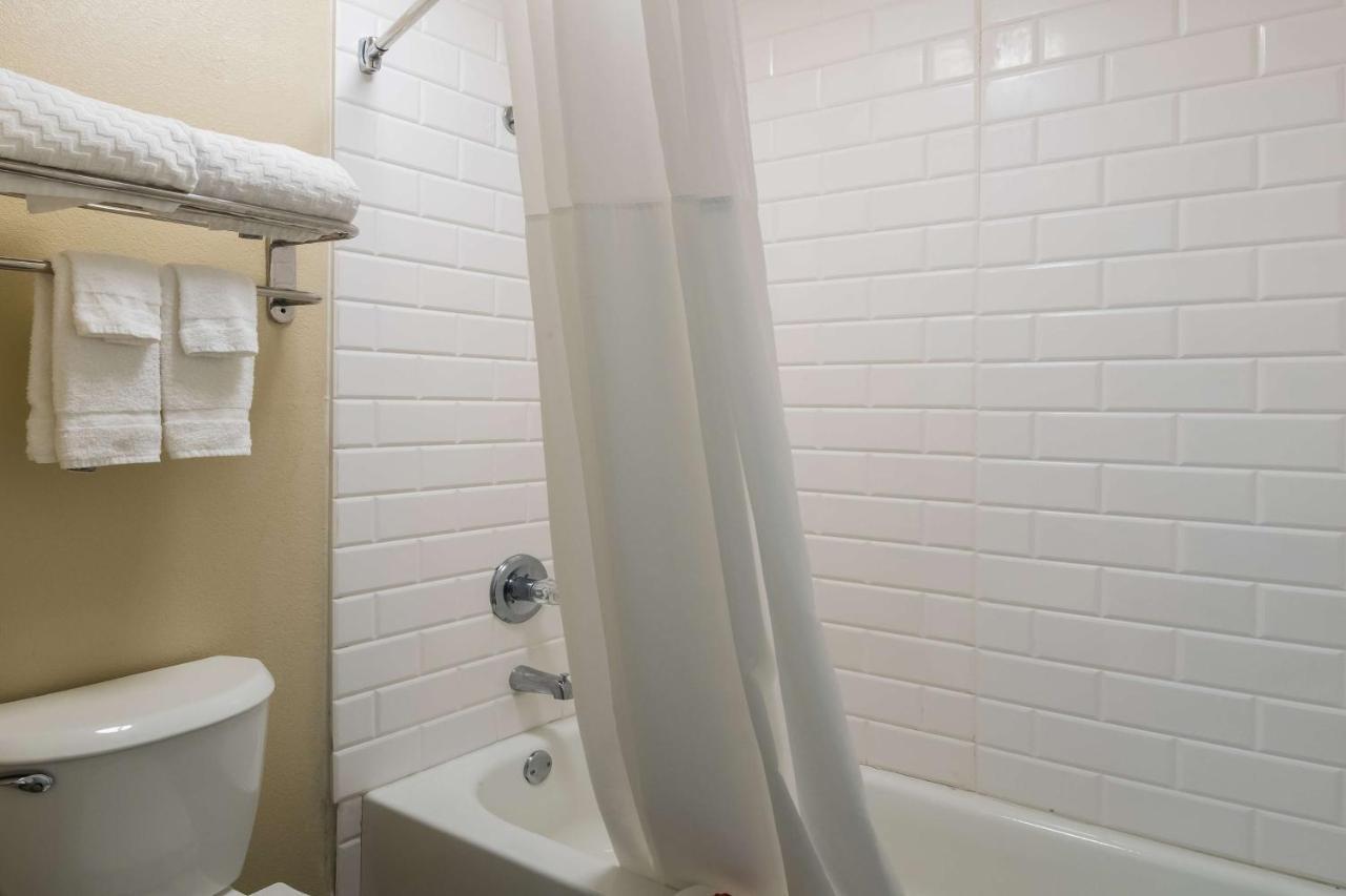 Hotel Surestay By Western