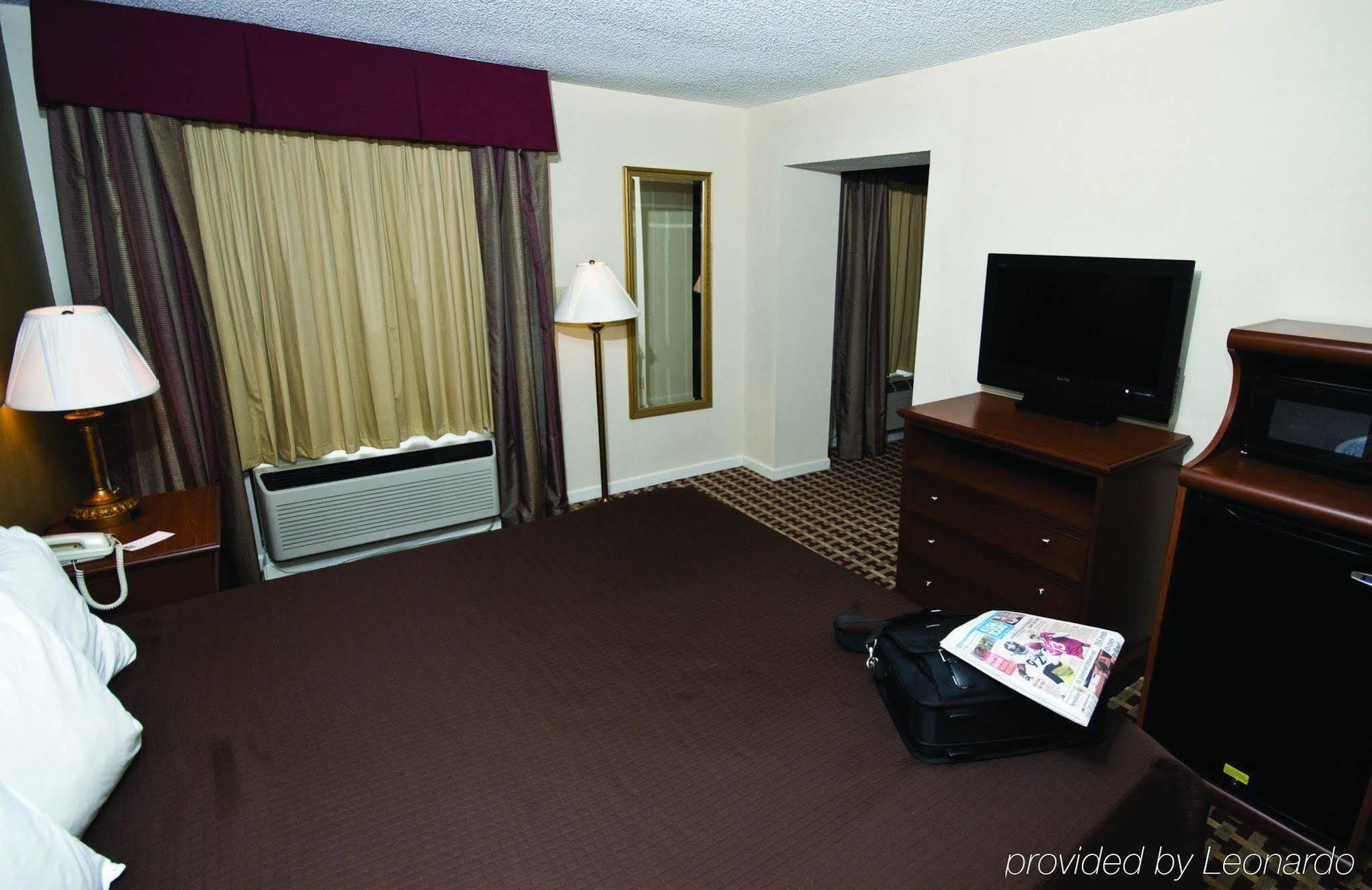 Hotel Surestay By Western Jackson
